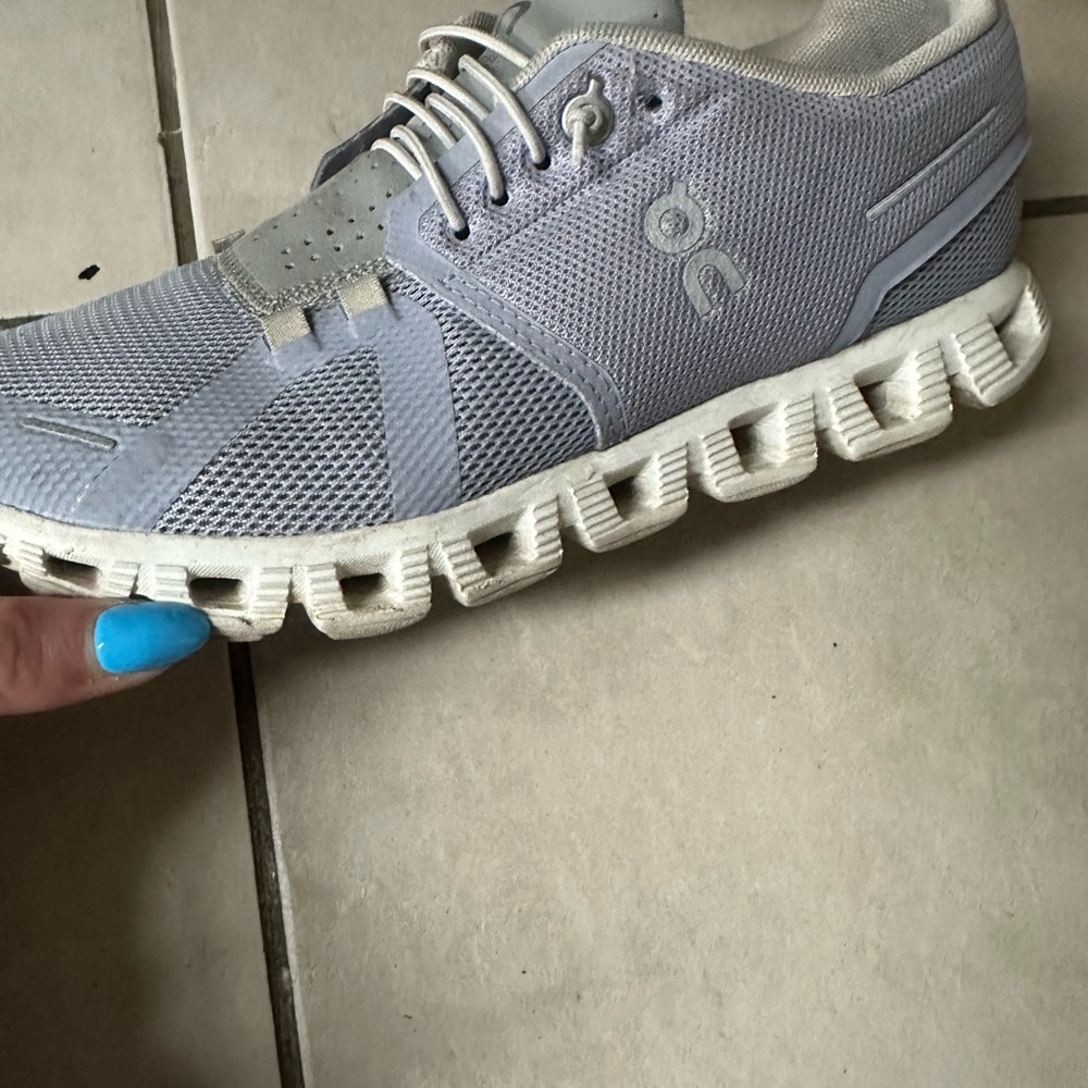 ON Running Light Gray Sneakers